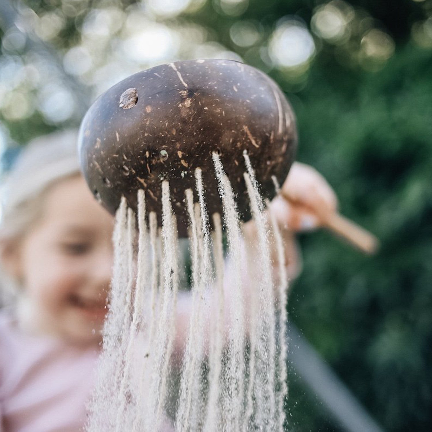 Q Toys Coconut Sand Scoop
