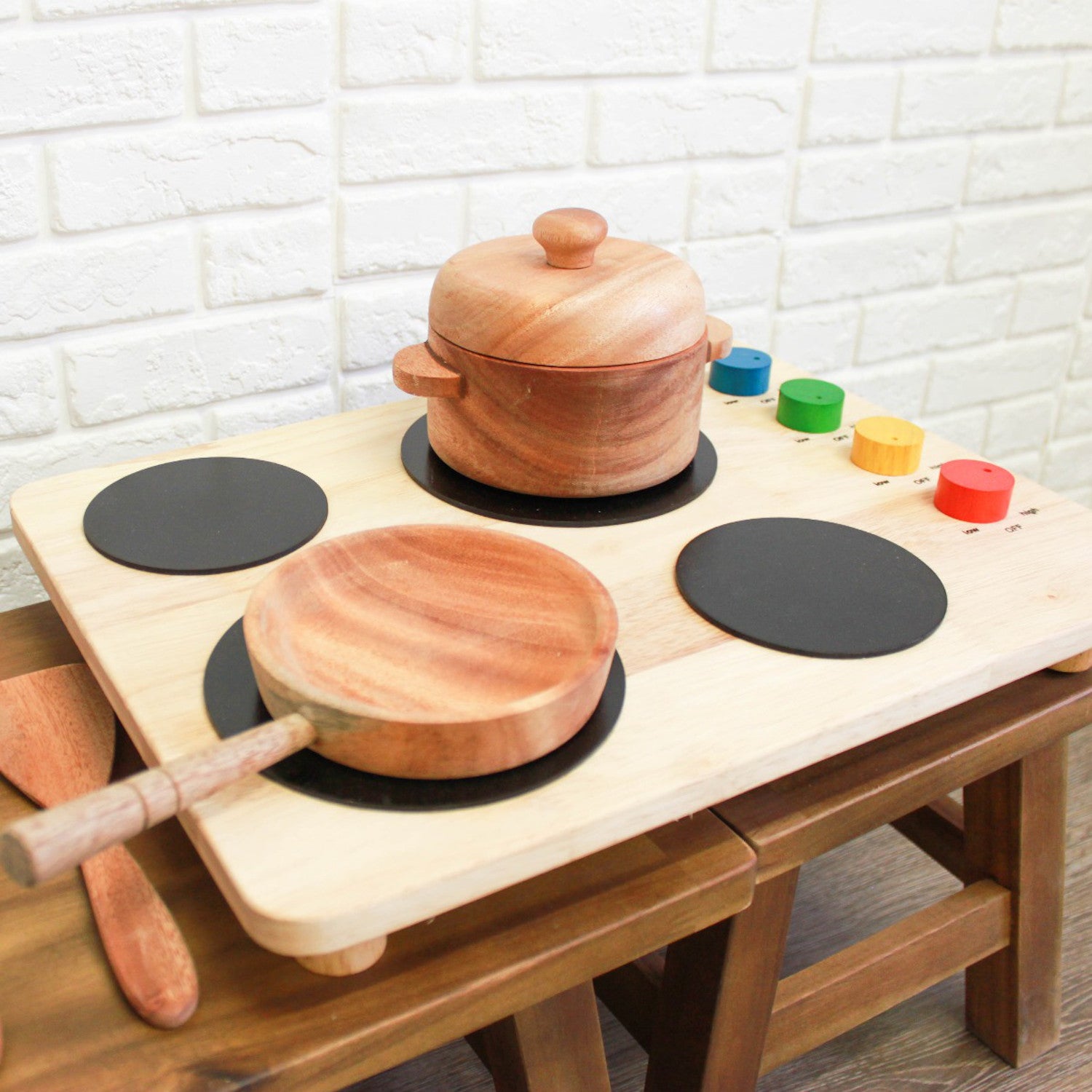 Qtoys Portable Cook Top with Mahogany Pot & Pan set