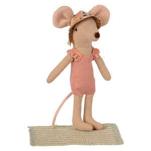 Beach Set For Big Sister Mouse
