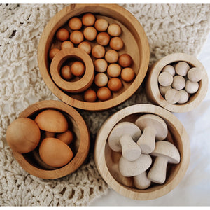 Qtoys Mushrooms, with balls and bowls