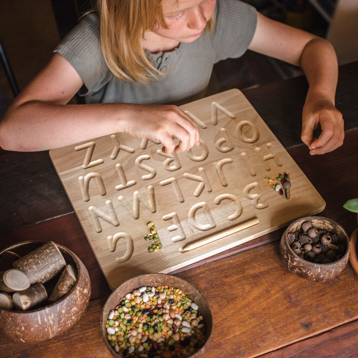 Qtoys Upper Case Tracing Board